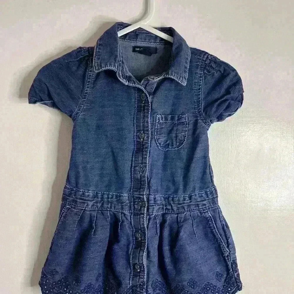 Baby Gap Girl’s Denim Dress and Carters White  Cotton Sweater 12-18 months - Picture 3 of 11